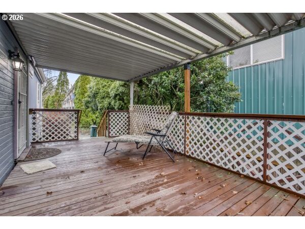 4239 Southeast 122nd Avenue, Unit 14 Portland, OR 97236 - Photo 2 of 17