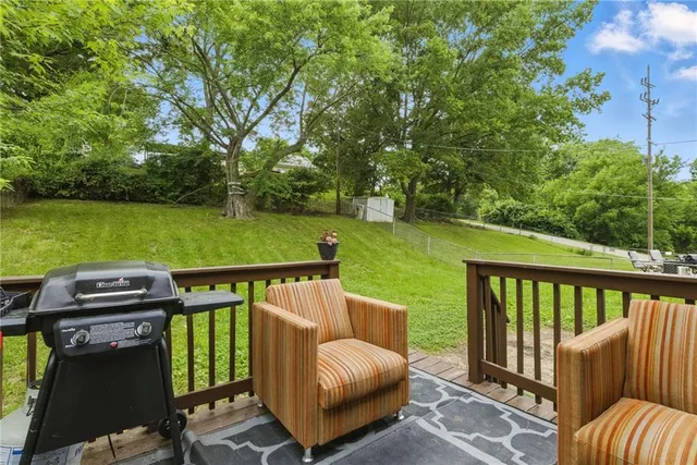 $173,000 | 314 North Forest Avenue, Sugar Creek, MO 64054