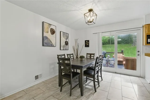 $173,000 | 314 North Forest Avenue, Sugar Creek, MO 64054