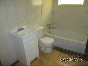 33 Pea Ridge Road Mill Spring, NC 28756 - Photo 3 of 8