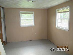 33 Pea Ridge Road Mill Spring, NC 28756 - Photo 4 of 8