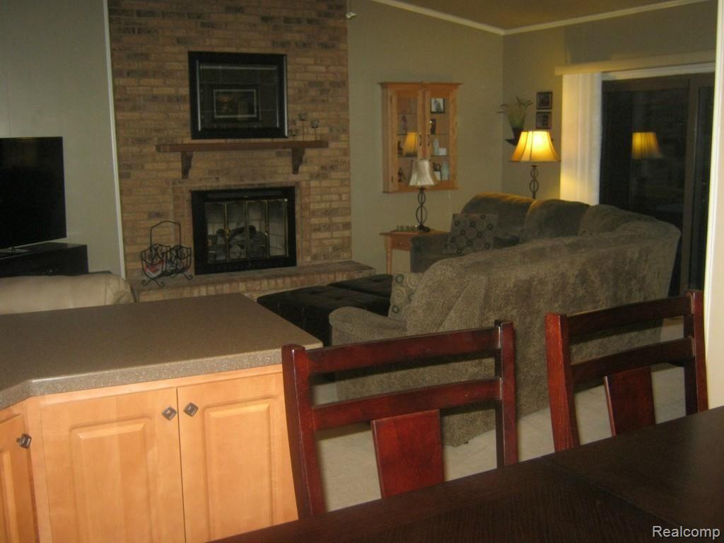 45558 Spagnuolo Road Macomb, MI 48044 - Photo 4 of 14 Pictures 004.jpg