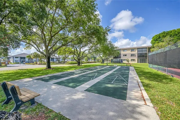 a view of a tennis court