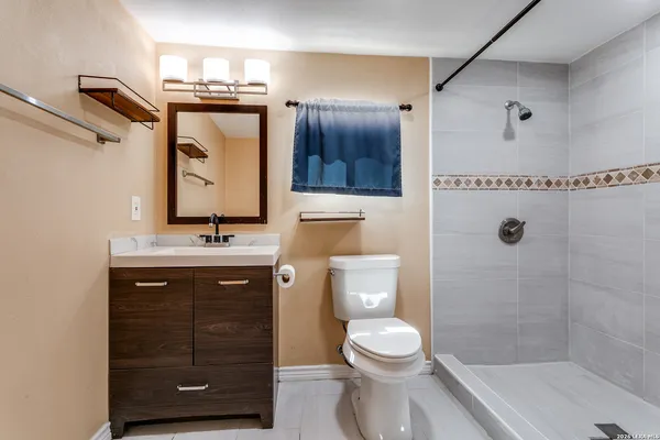 $1,695 | 347 West Hermine Boulevard, San Antonio, TX 78212