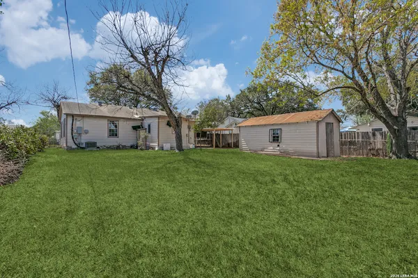 $1,695 | 347 West Hermine Boulevard, San Antonio, TX 78212