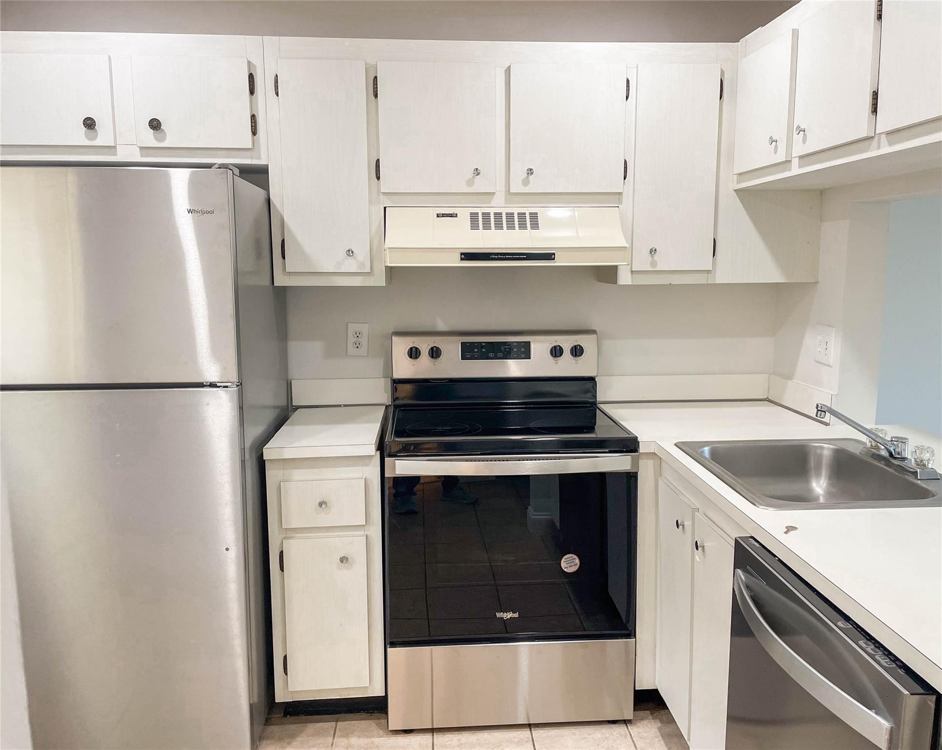 Undisclosed Address Davie, FL 33324 - Photo 7 of 24 Photo 7