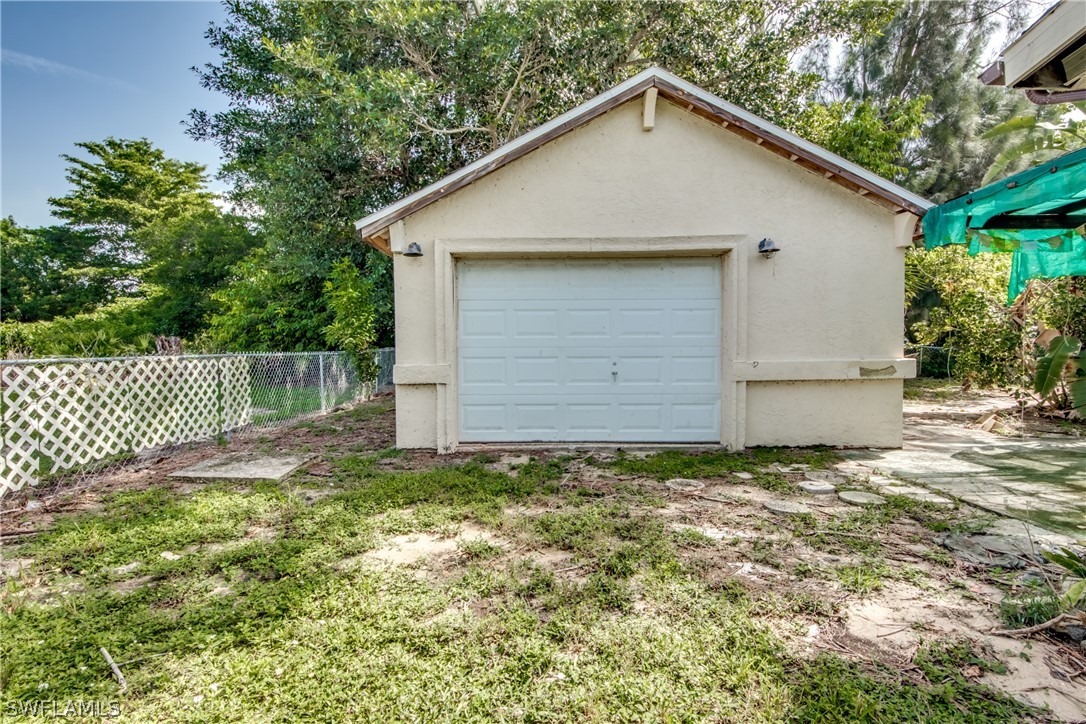 18481 Iris Road Fort Myers, FL 33967 - Photo 28 of 28 a view of a backyard