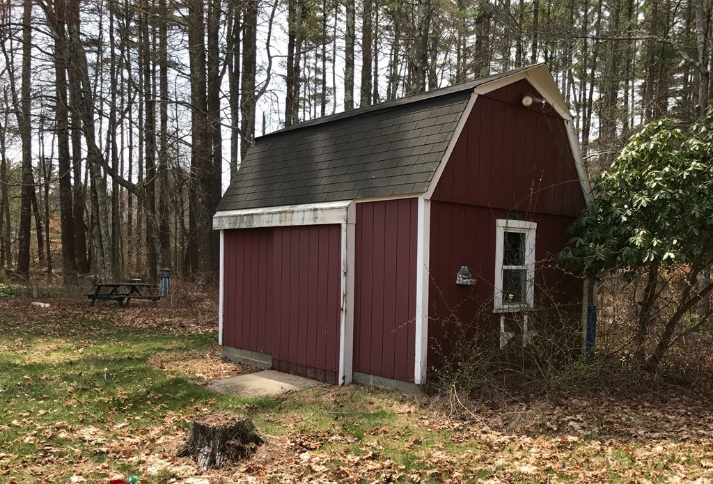 167 Keene Road Acushnet, MA 02743 - Photo 6 of 28 Gallery Image 6