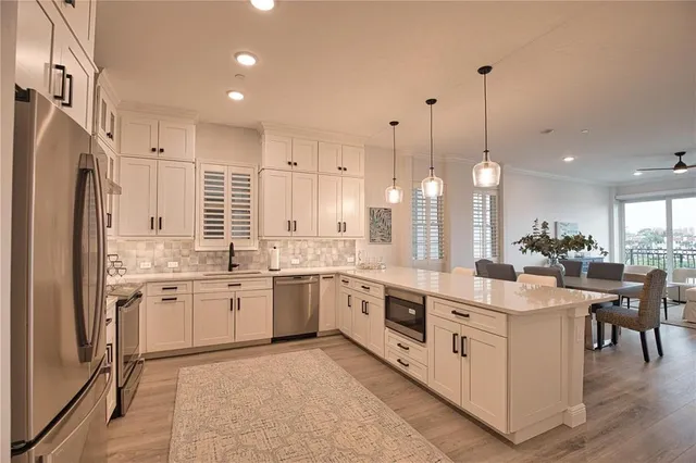 $1,199,000 | 503 North Tamiami Trail, Unit 301, Venice, FL 34285