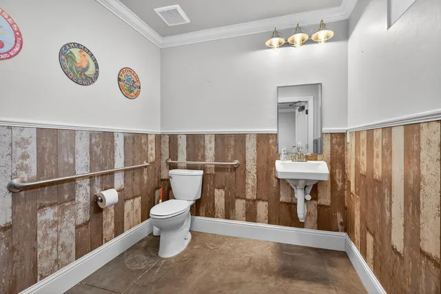 $1,200,000 | 14275 North Neeley Road, Lodi, CA 95242