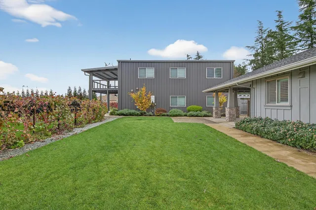 $1,200,000 | 14275 North Neeley Road, Lodi, CA 95242