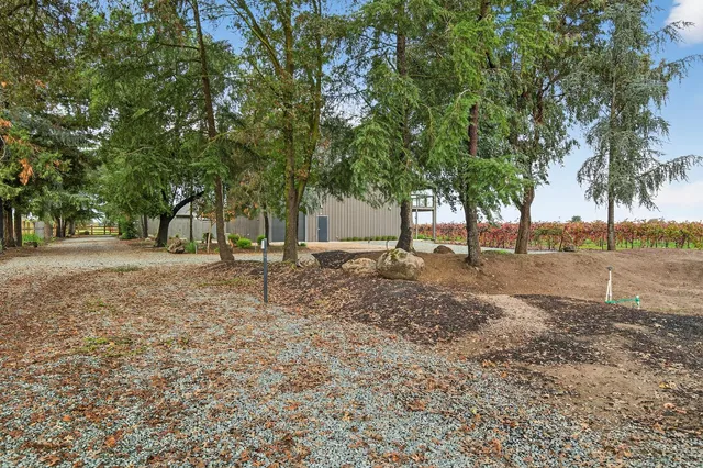 $1,200,000 | 14275 North Neeley Road, Lodi, CA 95242