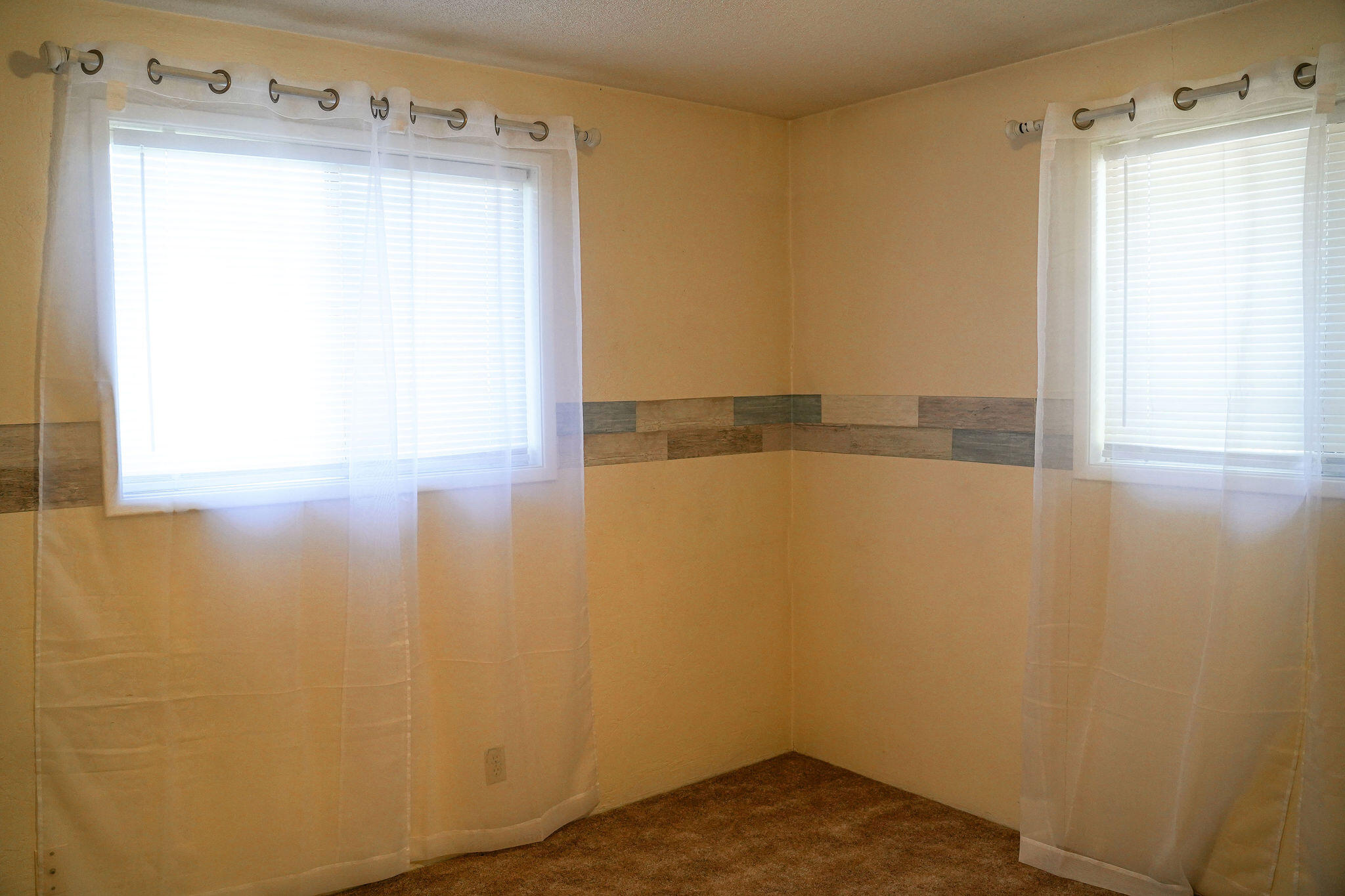 920 South 4th Street Central Point, OR 97502 - Photo 29 of 31 DSC01650