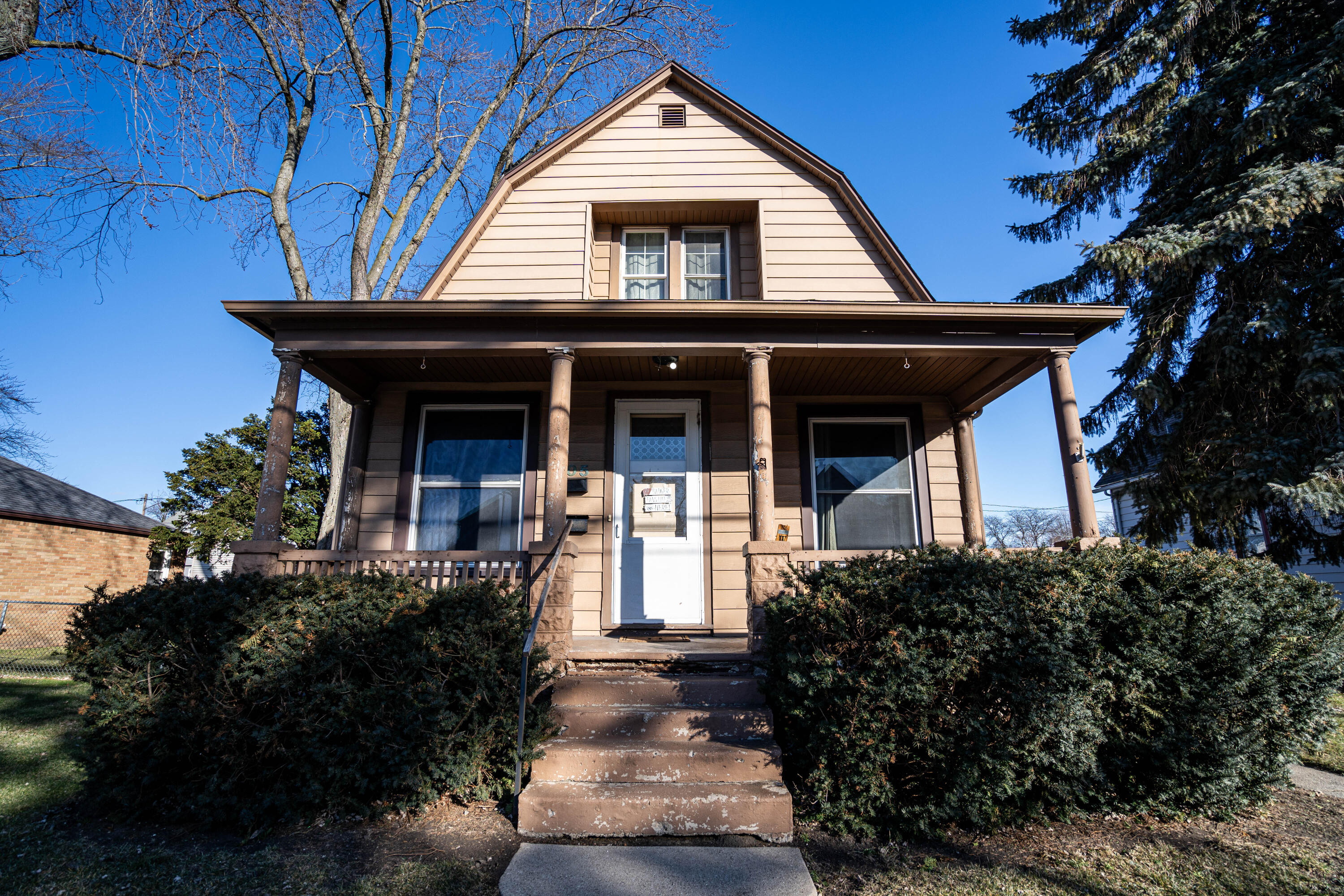 705 North Chicago Ave