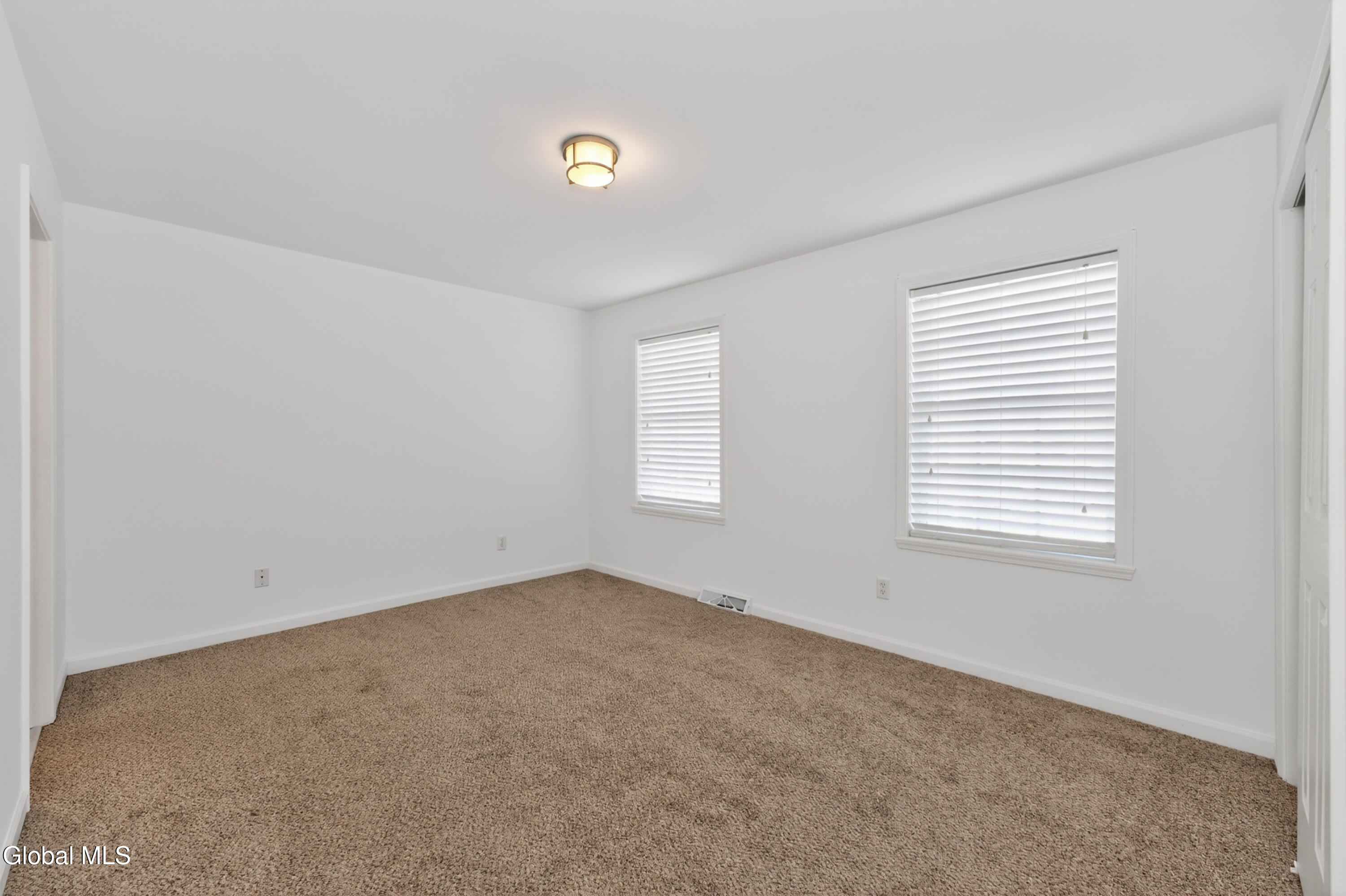 22 Van Winkle Road Hudson, NY 12534 - Photo 23 of 40 9 Bedroom up 1