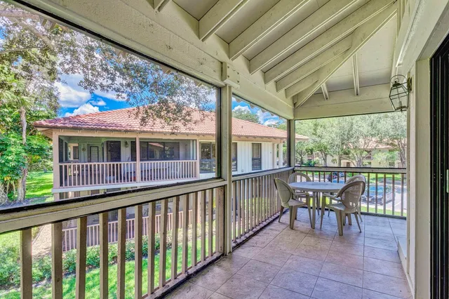 $389,000 | 130 Bracken Wood Road, Palm Beach Gardens, FL 33418