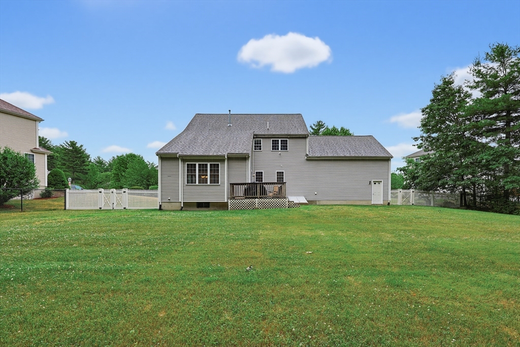 25 Sullivan Way Foxboro, MA 02035 - Photo 10 of 41