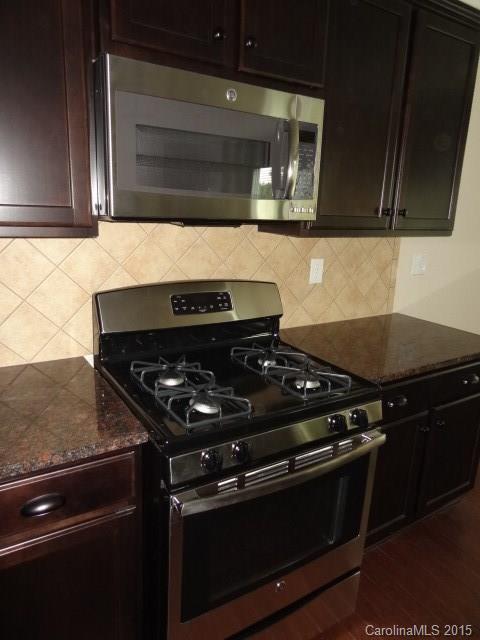 9217 Inverness Bay Road Charlotte, NC 28278 - Photo 4 of 23 Gallery Image 4