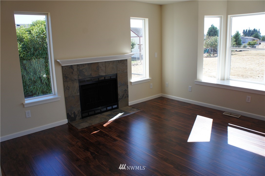 9212 Applegate Loop Southwest Rochester, WA 98579 - Photo 6 of 16