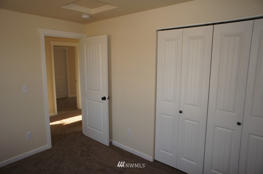 9212 Applegate Loop Southwest Rochester, WA 98579 - Photo 10 of 16