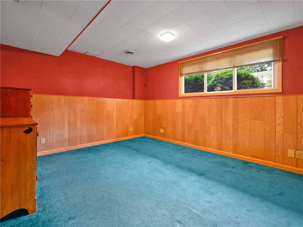 111 West Blue Ridge Road Cranston, RI 02920 - Photo 21 of 31