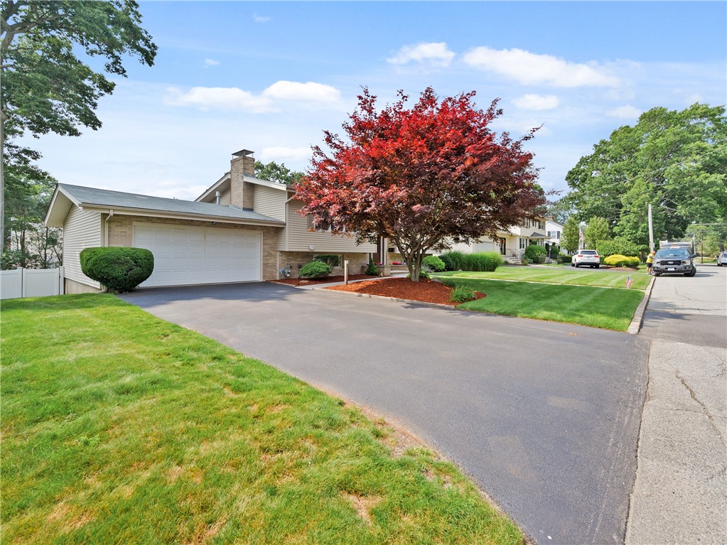 111 West Blue Ridge Road Cranston, RI 02920 - Photo 3 of 31