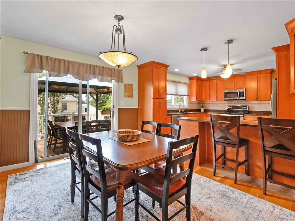 111 West Blue Ridge Road Cranston, RI 02920 - Photo 6 of 31