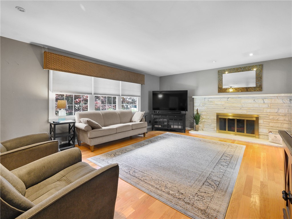 111 West Blue Ridge Road Cranston, RI 02920 - Photo 9 of 31