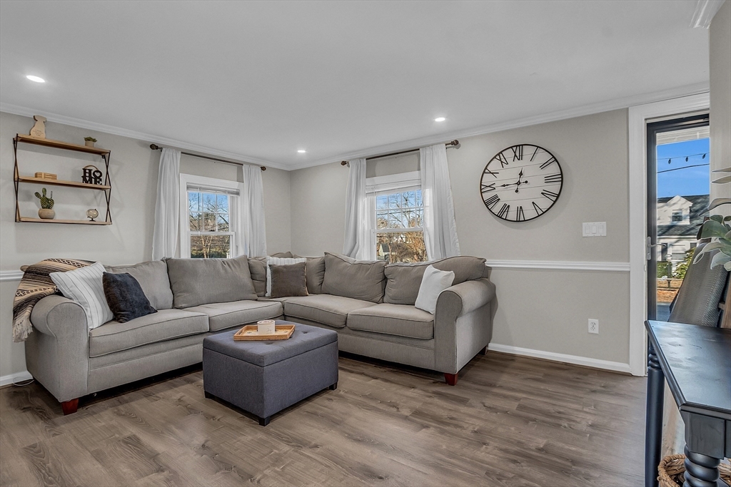 5 Arbor Road North Chelmsford, MA 01863 - Photo 2 of 30 Gallery Image 2