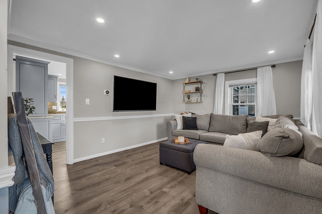 5 Arbor Road North Chelmsford, MA 01863 - Photo 3 of 30 Gallery Image 3