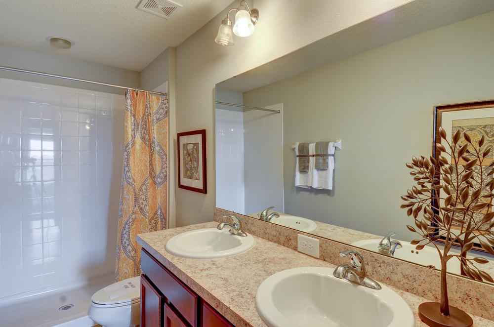 3341 Madison Square Lane Fort Pierce, FL 34982 - Photo 5 of 8 Owners Bath