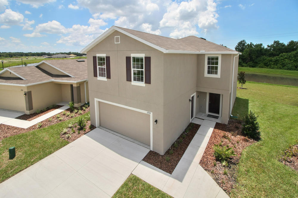 3341 Madison Square Lane Fort Pierce, FL 34982 - Photo 6 of 8 F1956 Exterior Front