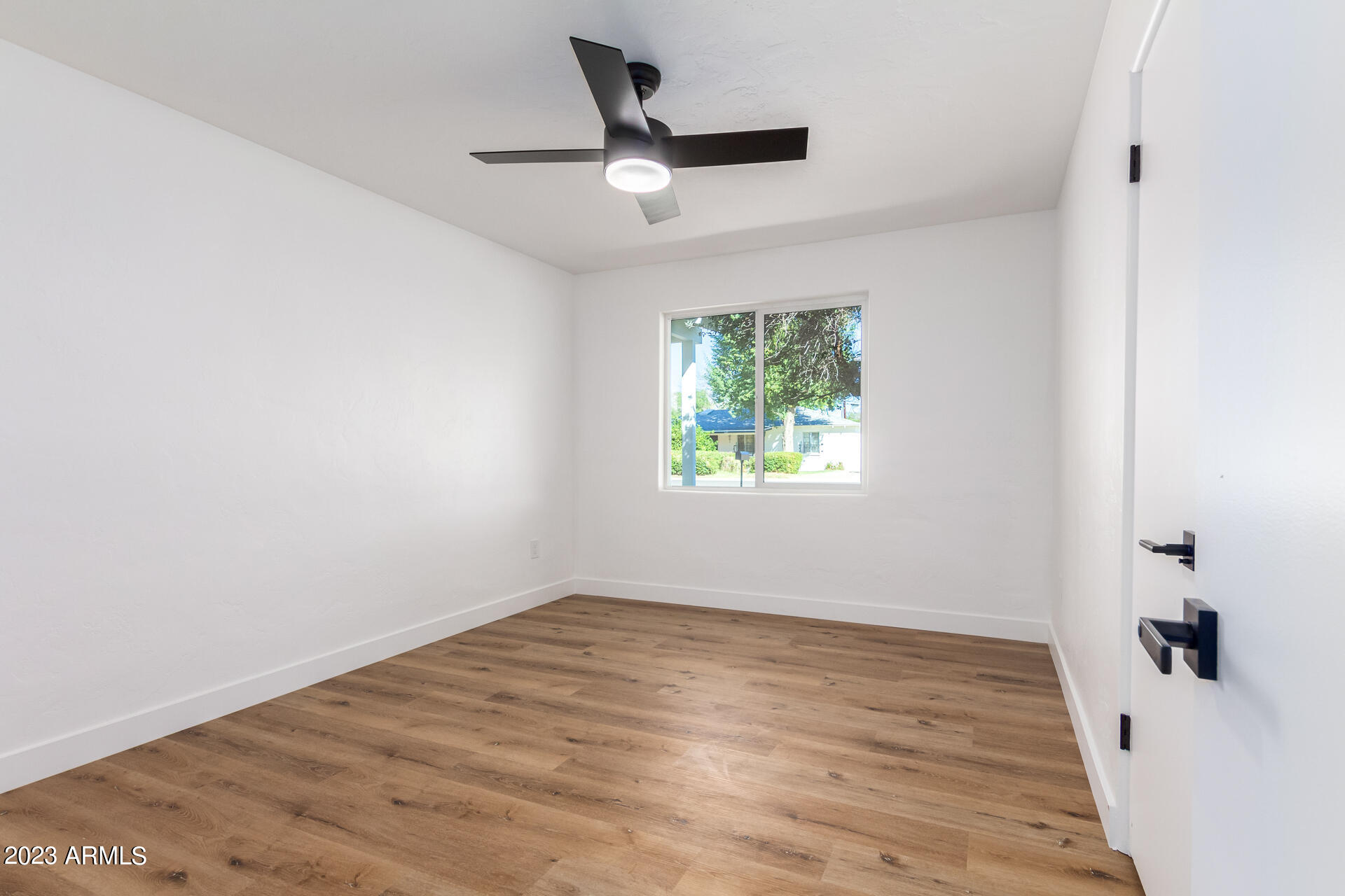 219 West Ruth Avenue Phoenix, AZ 85021 - Photo 15 of 23 Bedroom