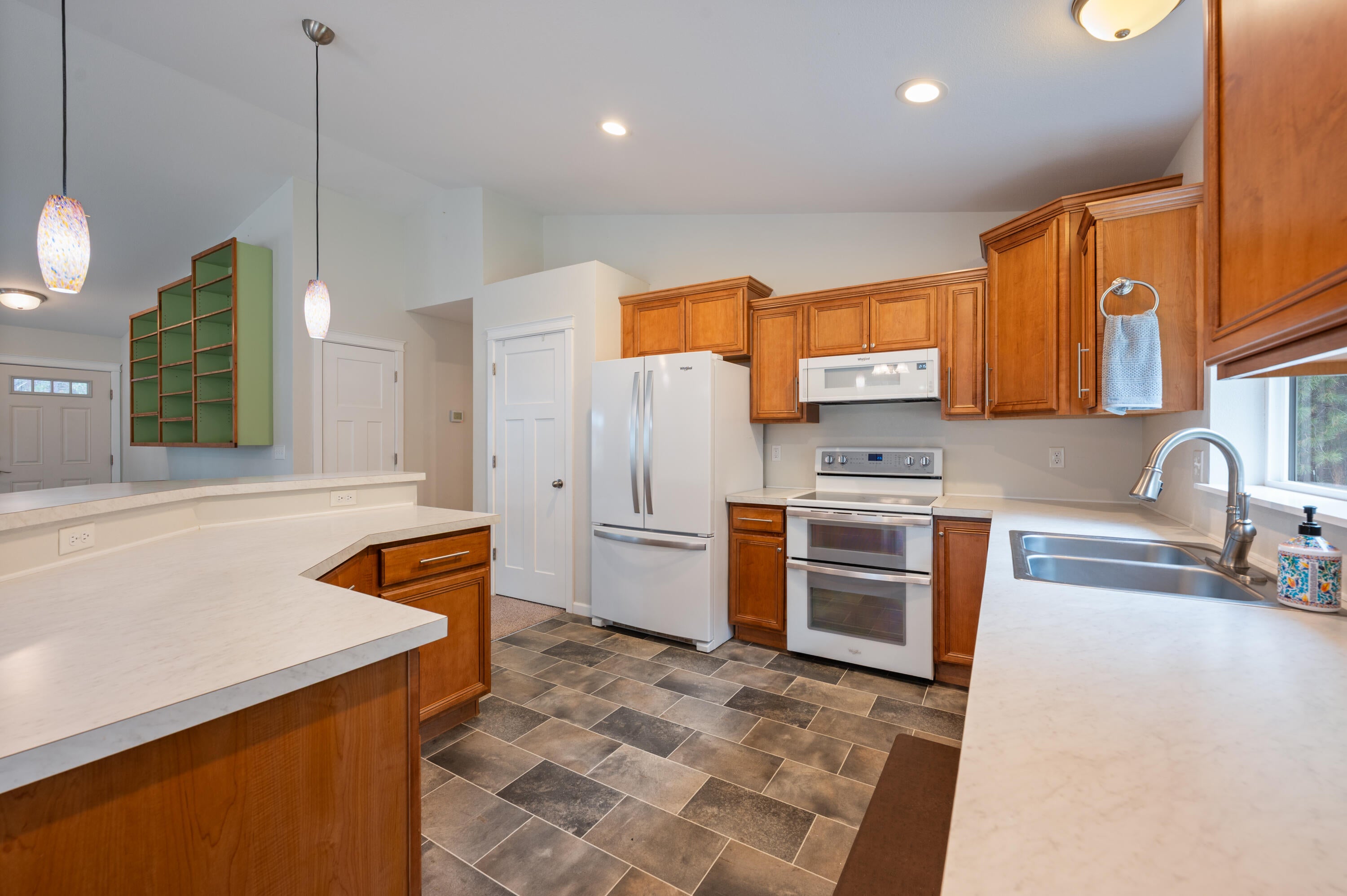 60026 Turquoise Road Bend, OR 97702 - Photo 11 of 49 Upgraded Appliance Package