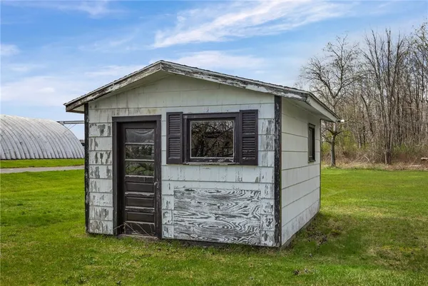 $179,900 | 561 Gillett Road, Ogden, NY 14559