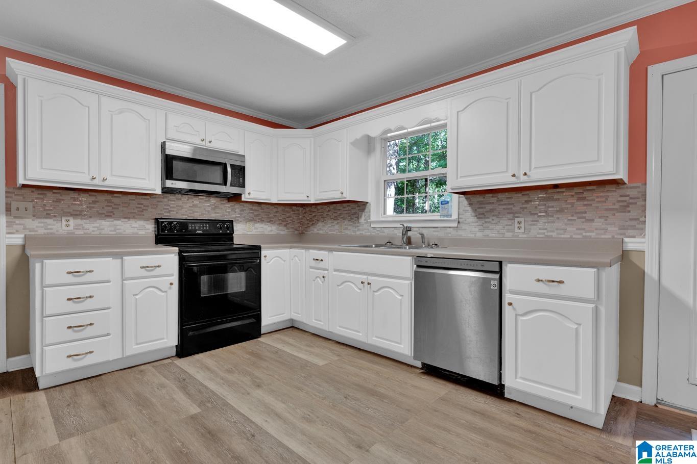 2187 Tommy Robinson Road Jasper, AL 35504 - Photo 7 of 32