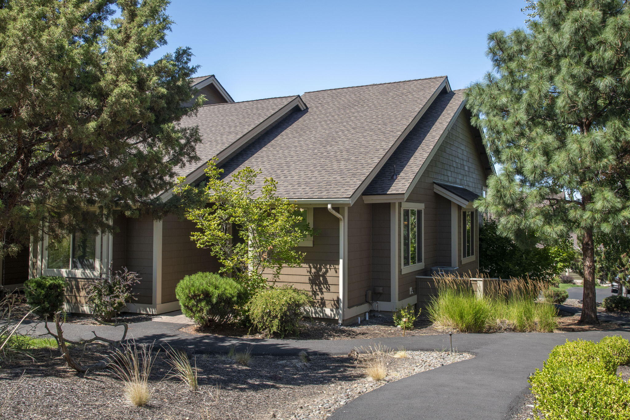 10681 Village Loop Redmond, OR 97756 - Photo 1 of 29 1-web-or-mls-DSC_8877