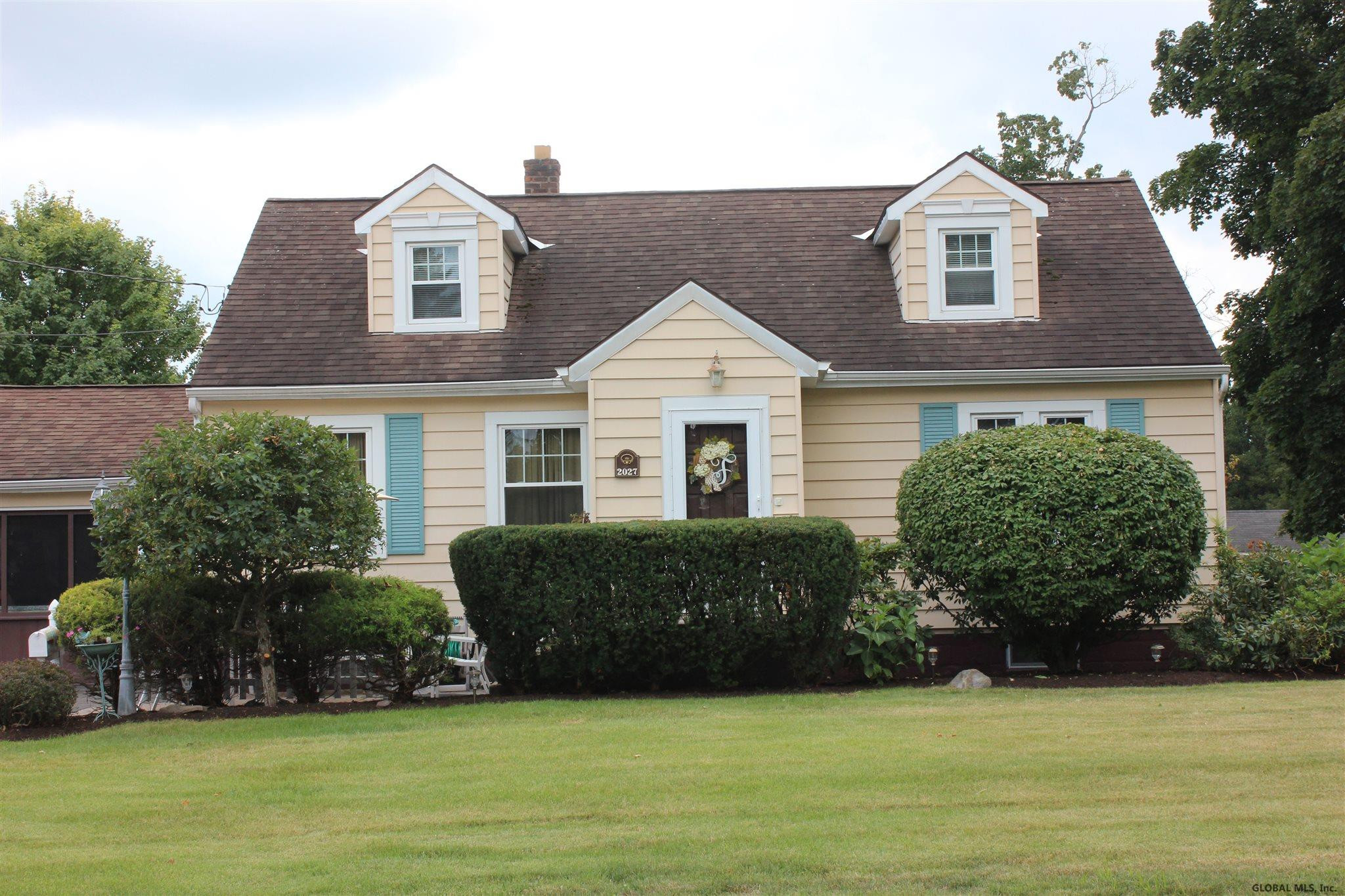 2027 Cardiff Road Rotterdam, NY 12303 - Photo 1 of 41 Photo 1