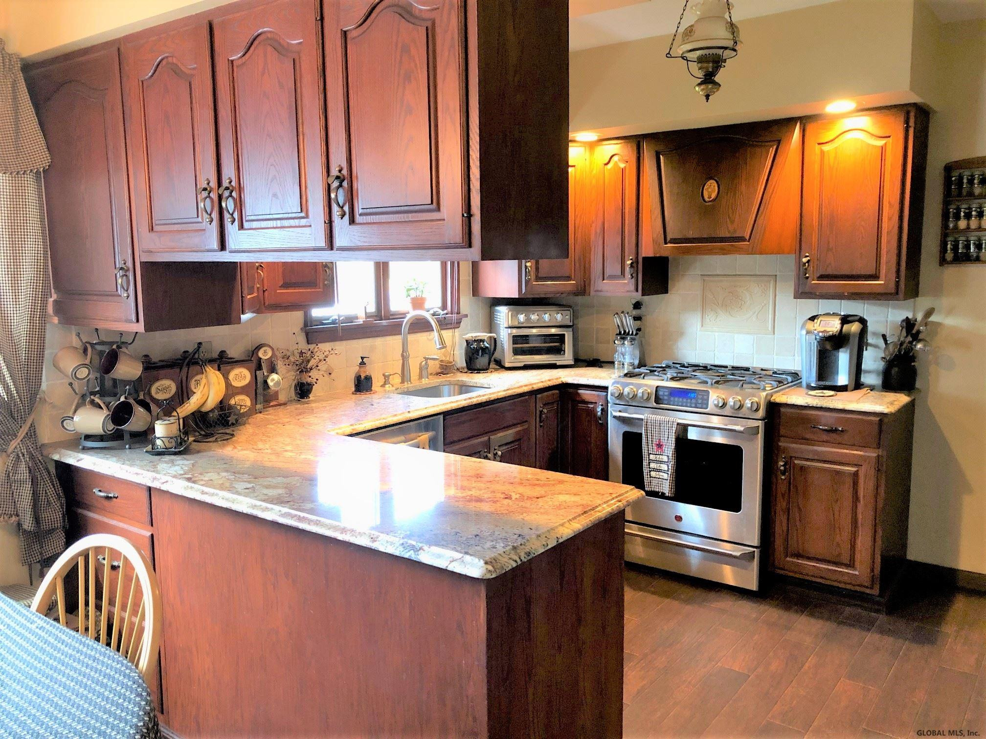 2027 Cardiff Road Rotterdam, NY 12303 - Photo 11 of 41 Photo 11
