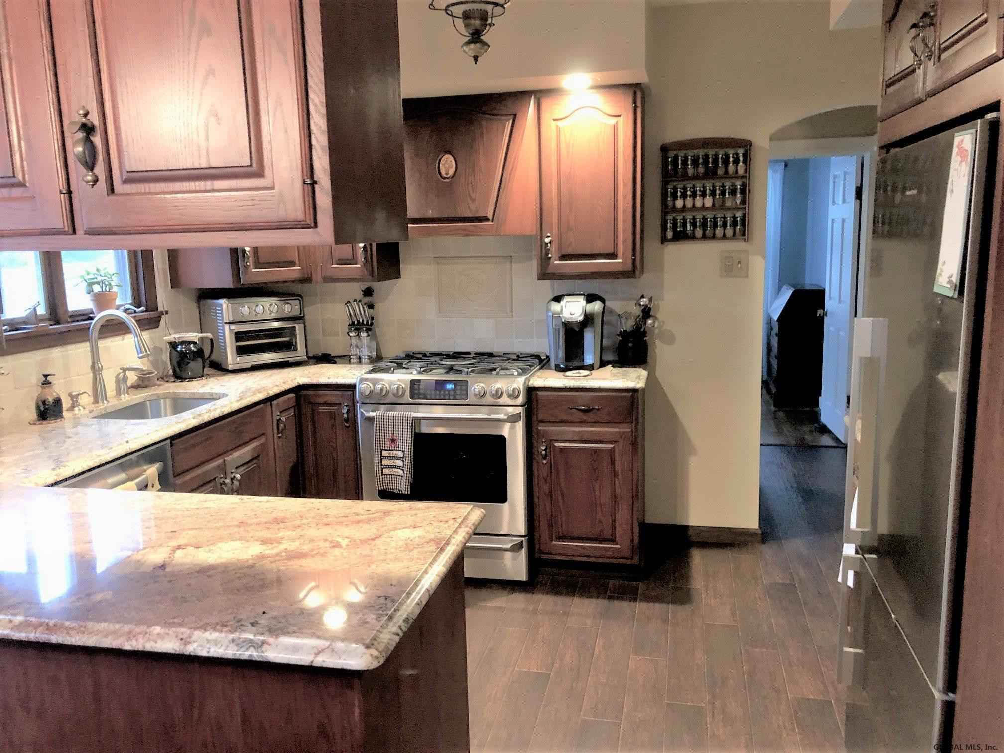2027 Cardiff Road Rotterdam, NY 12303 - Photo 14 of 41 Photo 14