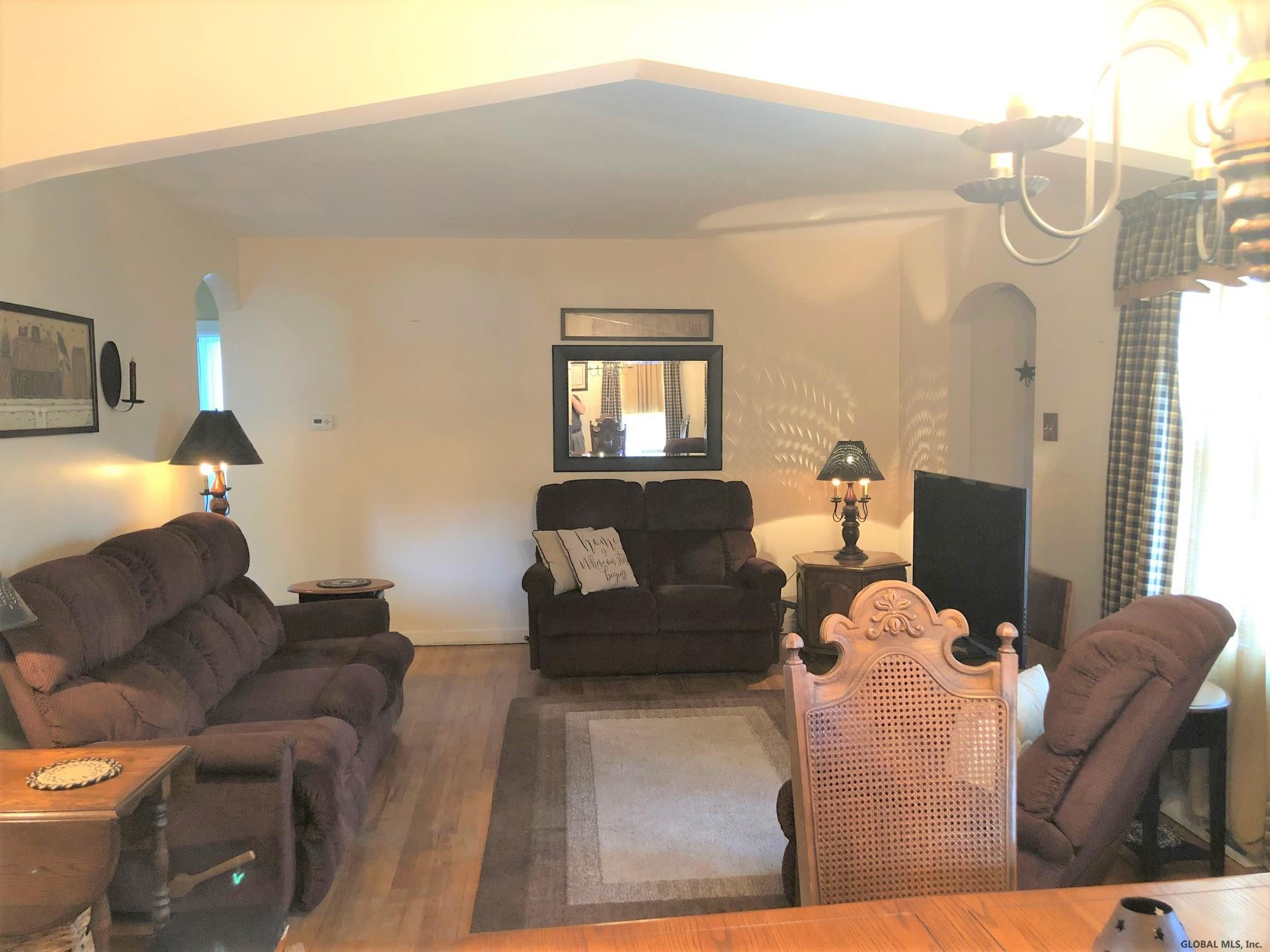 2027 Cardiff Road Rotterdam, NY 12303 - Photo 6 of 41 Photo 6