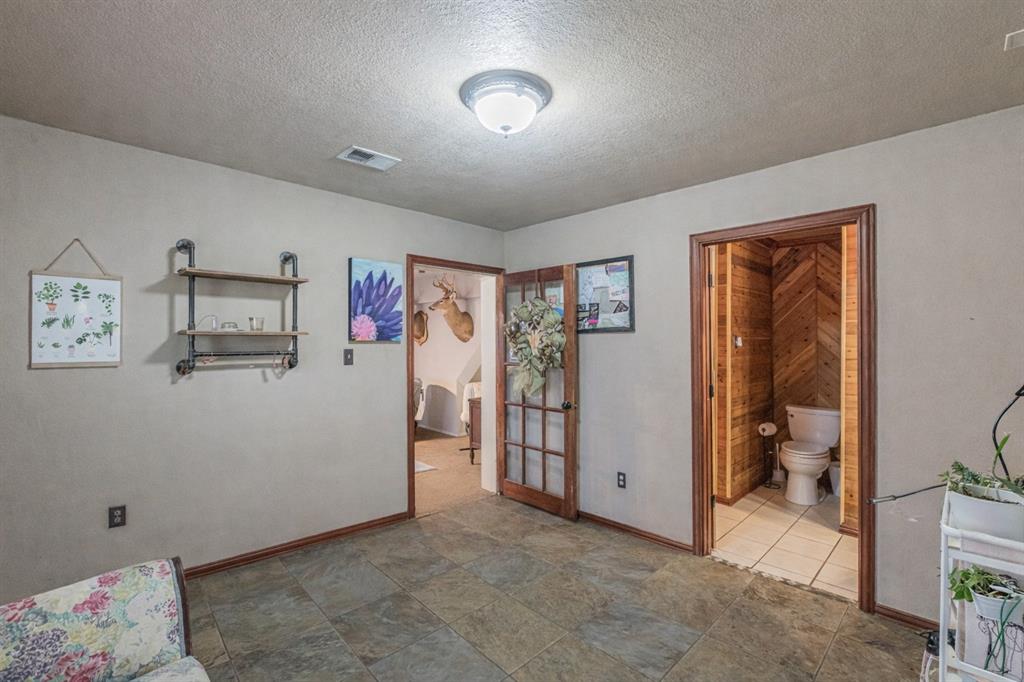 614 Overhill Road Granbury, TX 76048 - Photo 30 of 40