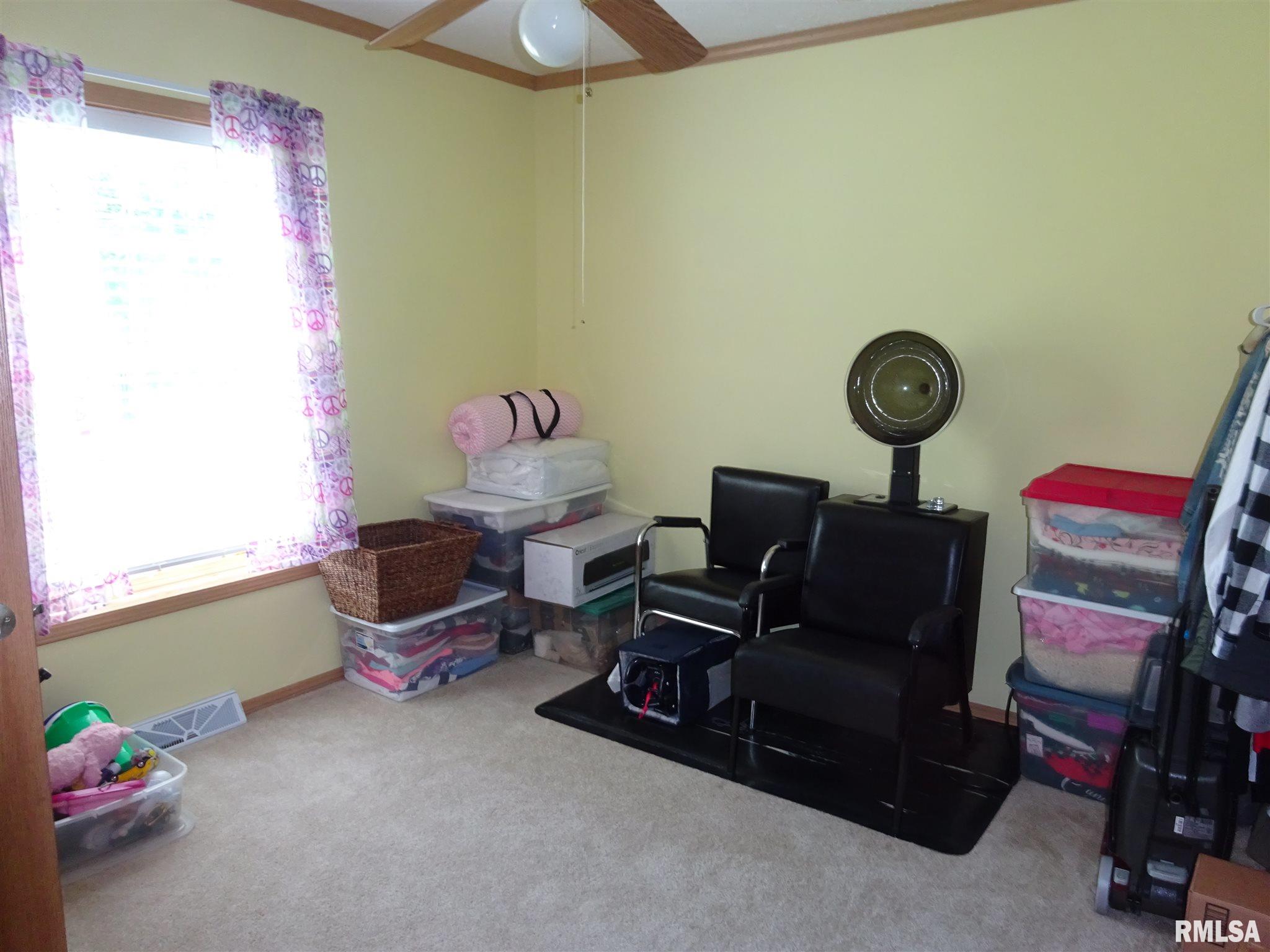 745 Triple S Road Harrisburg, IL 62946 - Photo 12 of 24