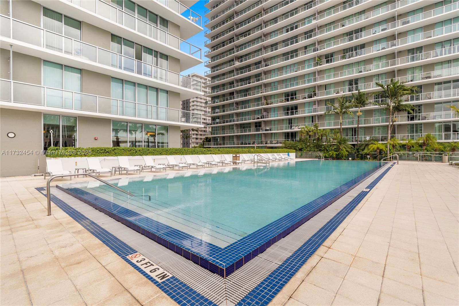 79 Southwest 12th Street, Unit 2001S Miami, FL 33130 - Photo 24 of 29 a view of building with a swimming pool