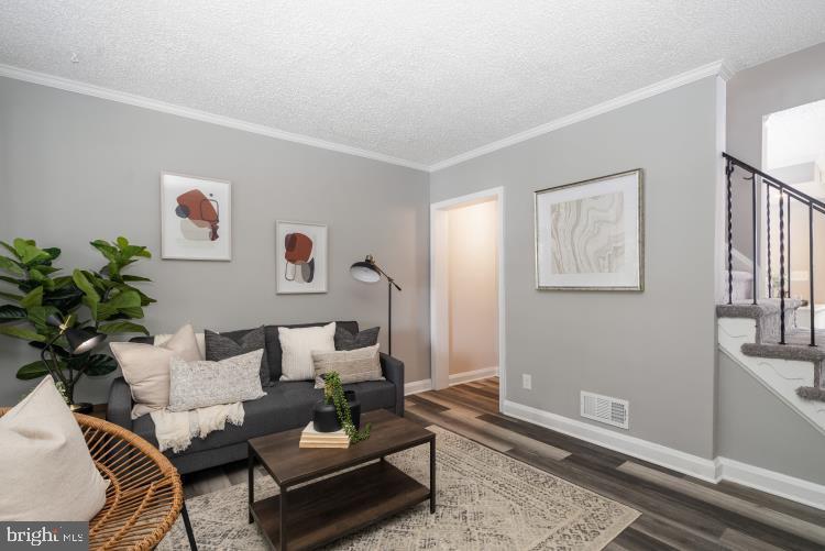 166 Orville Road Baltimore, MD 21221 - Photo 2 of 32 Gallery Image 2