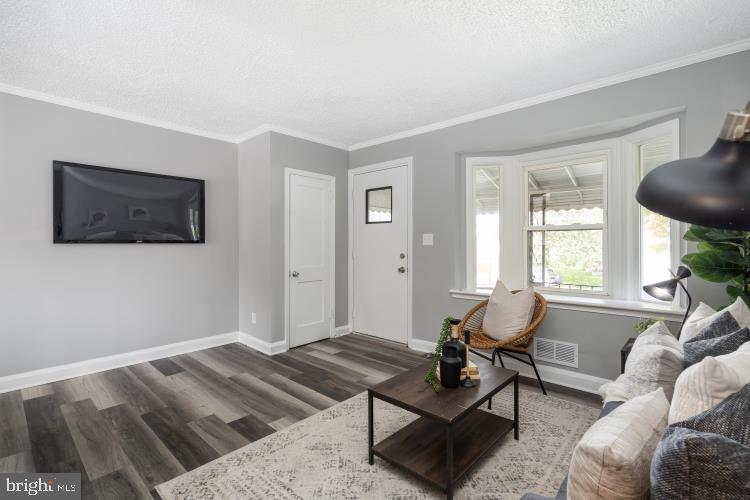166 Orville Road Baltimore, MD 21221 - Photo 4 of 32 Gallery Image 4