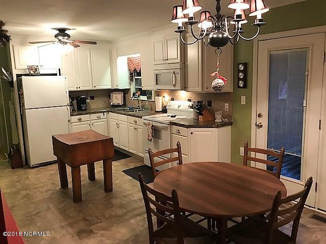 659 Suggs Road Tarboro, NC 27886 - Photo 6 of 24 659 Suggs Rd kitchen new
