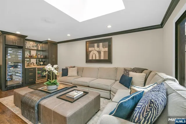 $879,000 | 56 Peach Hill Court, Ramsey, NJ 07446