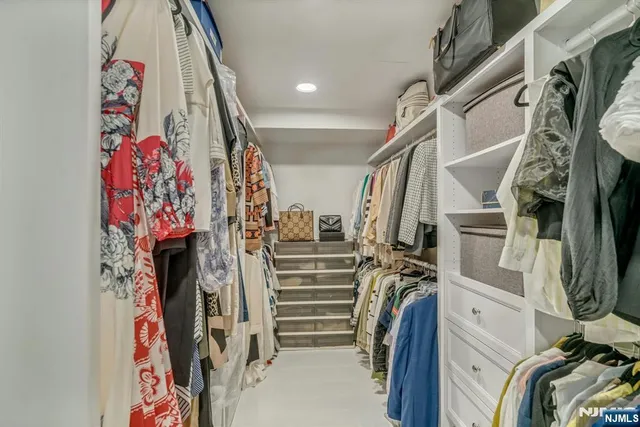 $879,000 | 56 Peach Hill Court, Ramsey, NJ 07446