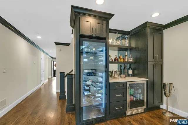 $879,000 | 56 Peach Hill Court, Ramsey, NJ 07446